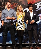 Filename=001.jpg
Filesize=896KiB
Dimensions=1498x2000
Date added=Jul 15, 2020 001.jpg